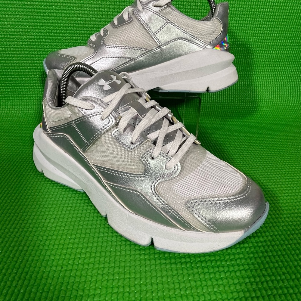 Under Armor Forge 96 HL IRID Women's Synthetic Lace Up Shoe Size 8 - Picture 1 of 7
